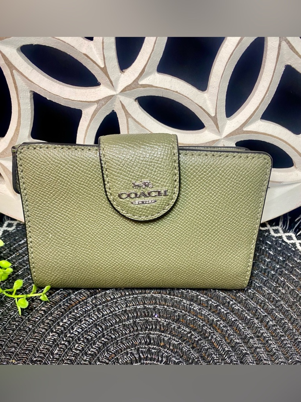 NWOT COACH 6390 Medium Corner Zip Leather Wallet